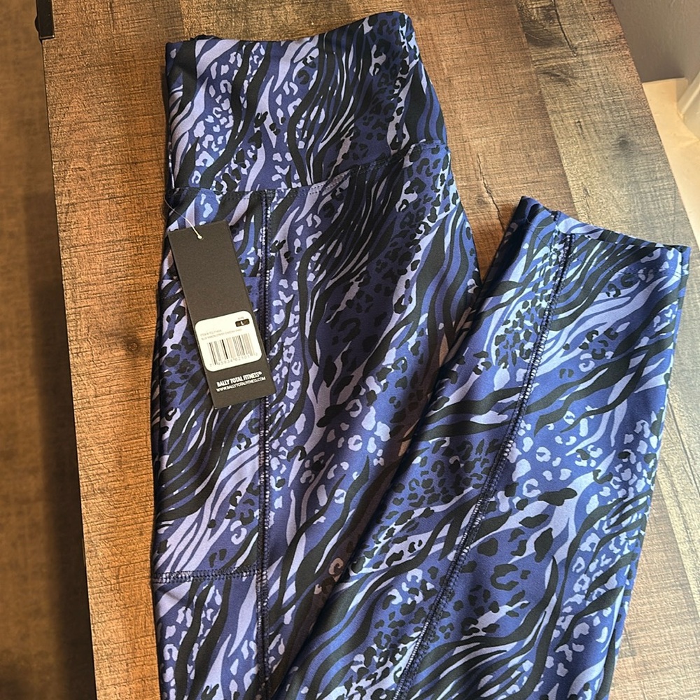 Bally Total Fitness Dri-Wik Leggings
